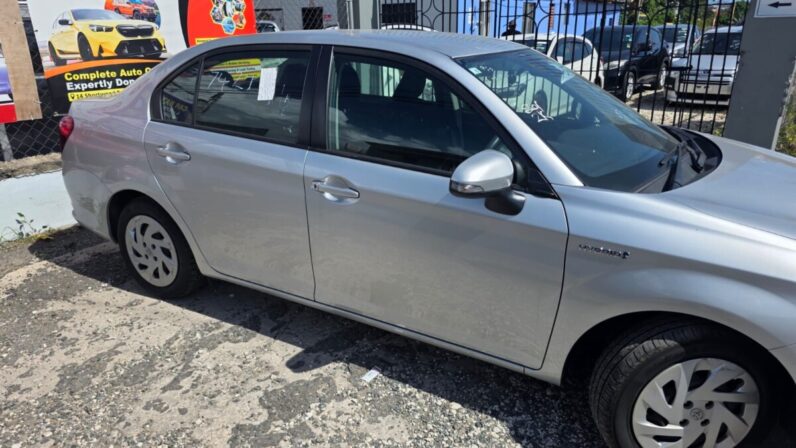 
								2020 Toyota Axio 1.5G full									
