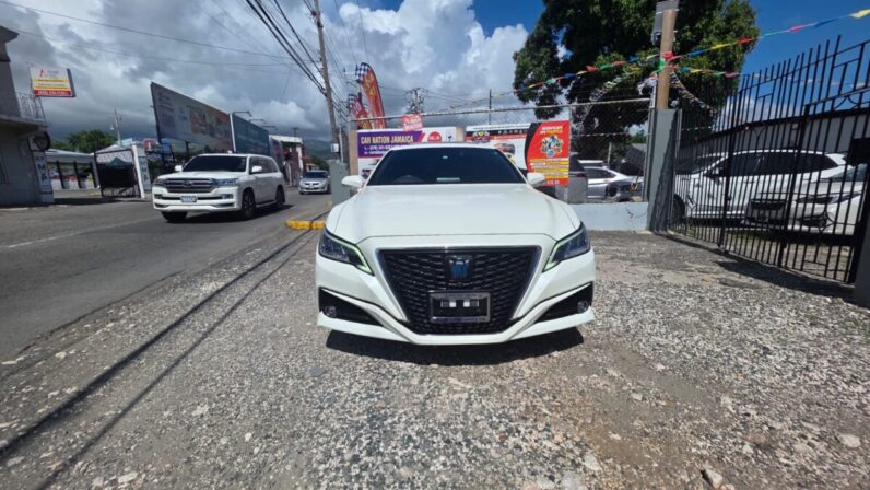 
								2019 Toyota Crown Executive G full									