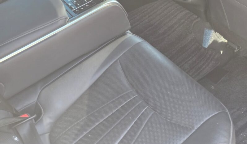 
								2019 Toyota Crown Executive G full									