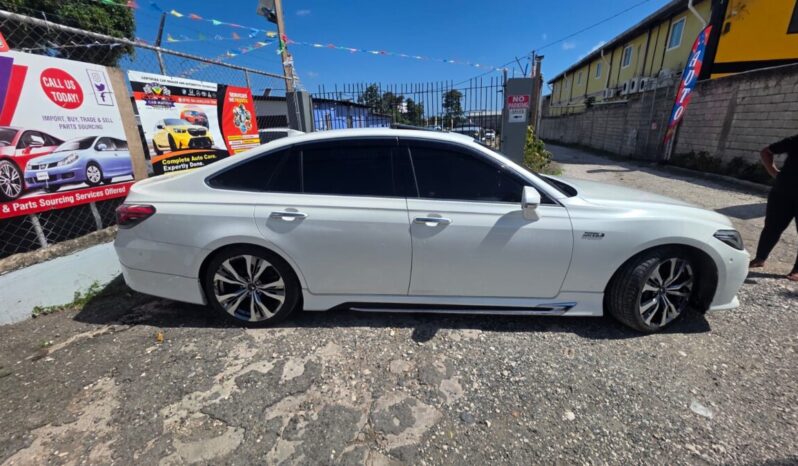 
								2019 Toyota Crown Executive G full									