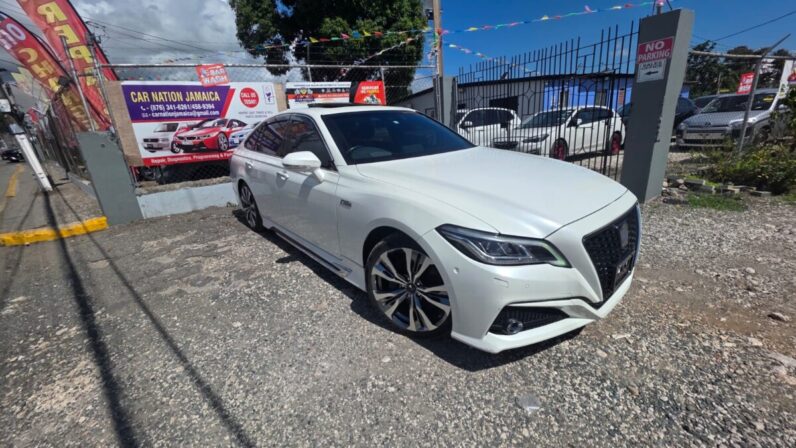 
								2019 Toyota Crown Executive G full									