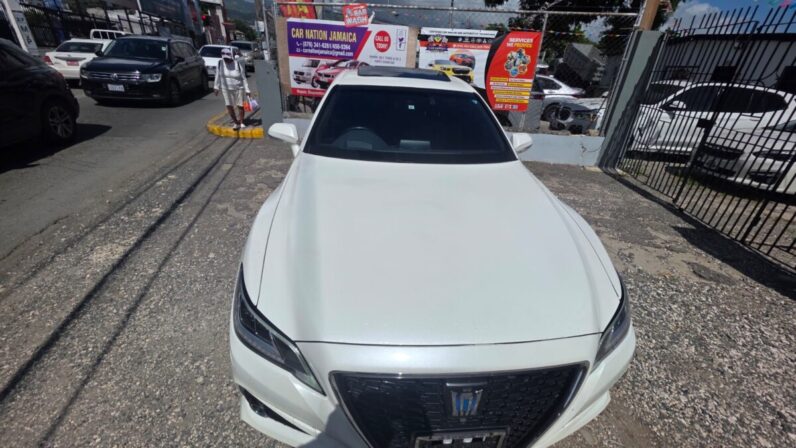 
								2019 Toyota Crown Executive G full									