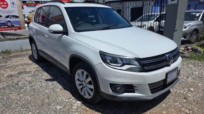 
								2015 VW Tiguan TSI 2.0 full									