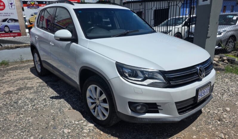 
								2015 VW Tiguan TSI 2.0 full									