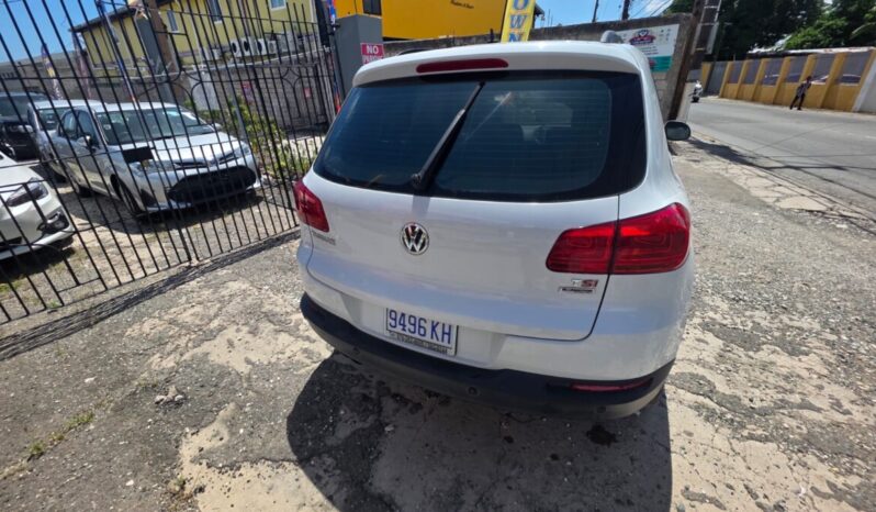 
								2015 VW Tiguan TSI 2.0 full									