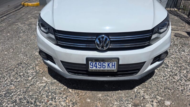 
								2015 VW Tiguan TSI 2.0 full									