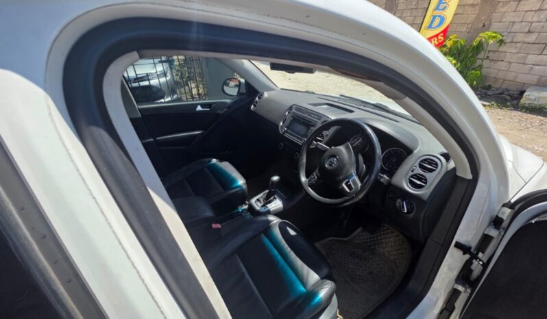 
								2015 VW Tiguan TSI 2.0 full									