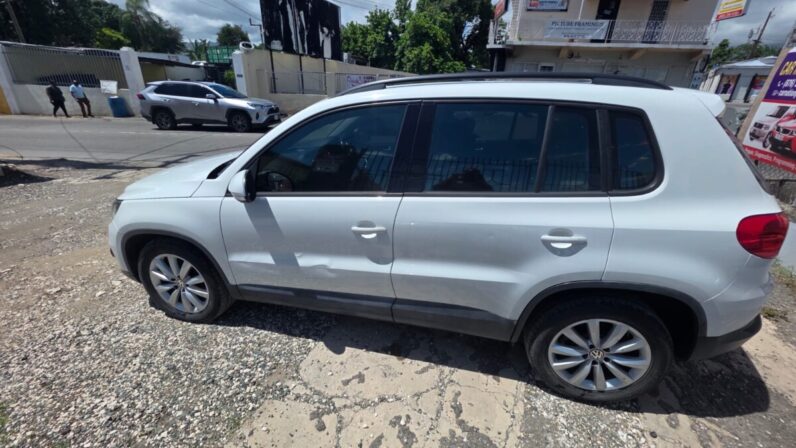 
								2015 VW Tiguan TSI 2.0 full									