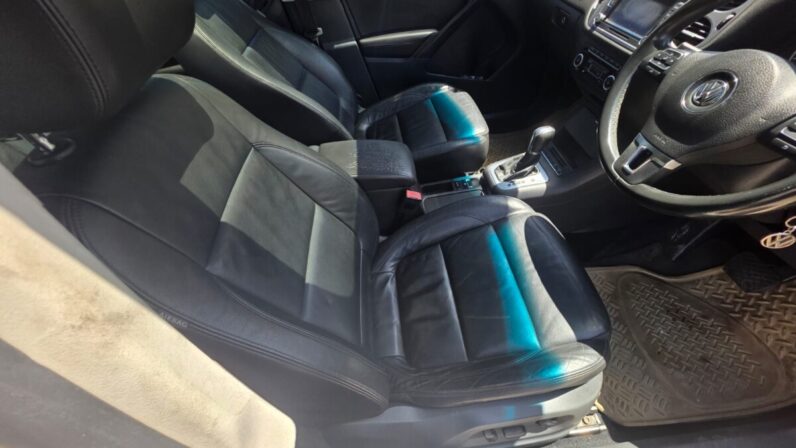 
								2015 VW Tiguan TSI 2.0 full									