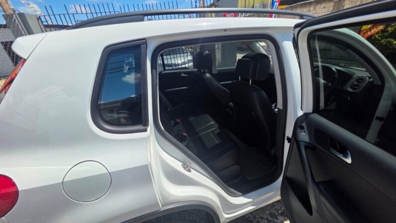 
								2015 VW Tiguan TSI 2.0 full									