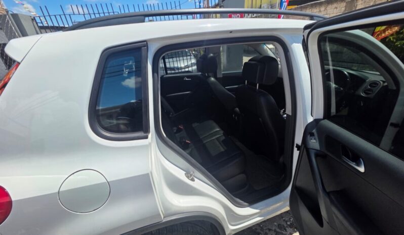 
								2015 VW Tiguan TSI 2.0 full									