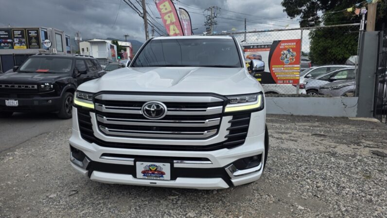 
								2023 Toyota Land Cruiser LC300 ZX (Modellista Package) full									