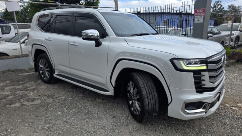 
								2023 Toyota Land Cruiser LC300 ZX (Modellista Package) full									