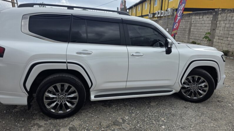 
								2023 Toyota Land Cruiser LC300 ZX (Modellista Package) full									
