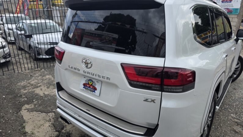 
								2023 Toyota Land Cruiser LC300 ZX (Modellista Package) full									