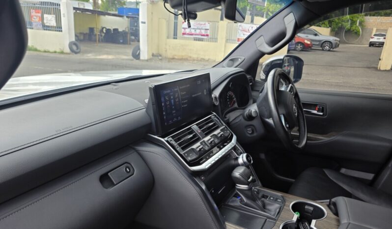 
								2023 Toyota Land Cruiser LC300 ZX (Modellista Package) full									