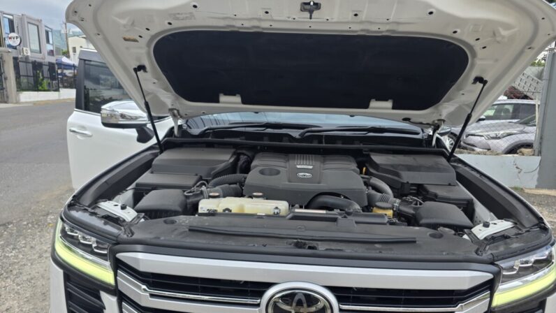 
								2023 Toyota Land Cruiser LC300 ZX (Modellista Package) full									
