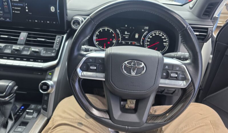 
								2023 Toyota Land Cruiser LC300 ZX (Modellista Package) full									